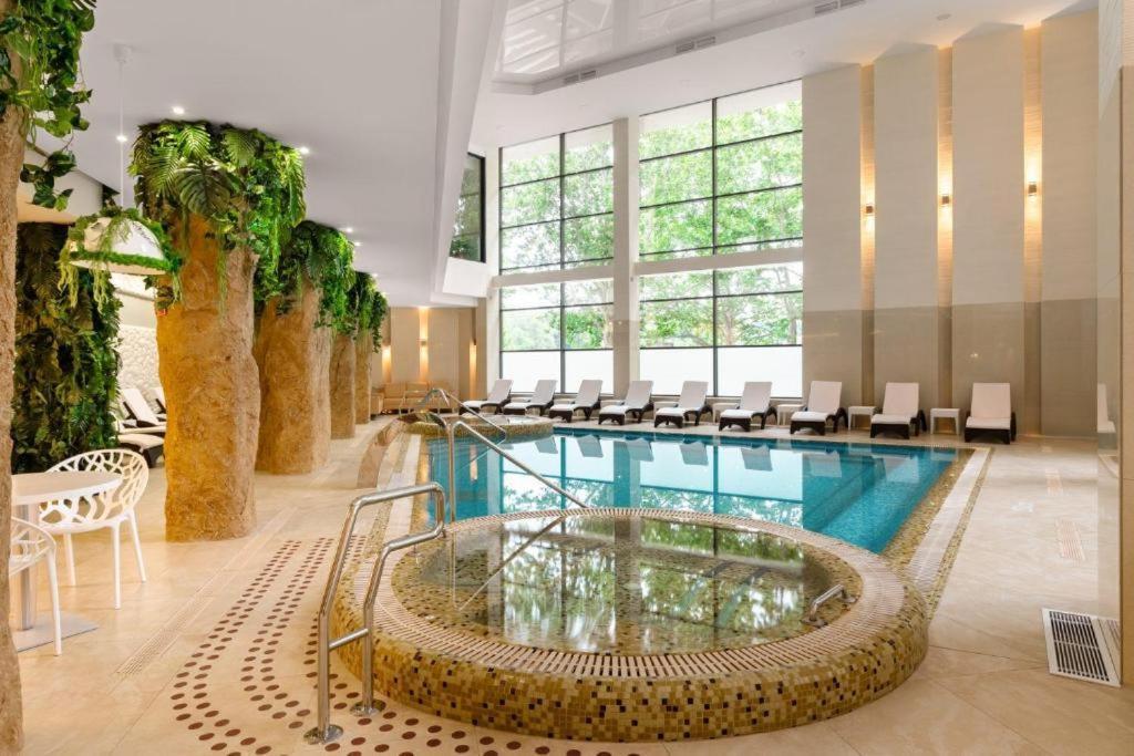 Aquaperla Hotel & Spa Кишинёв Экстерьер фото